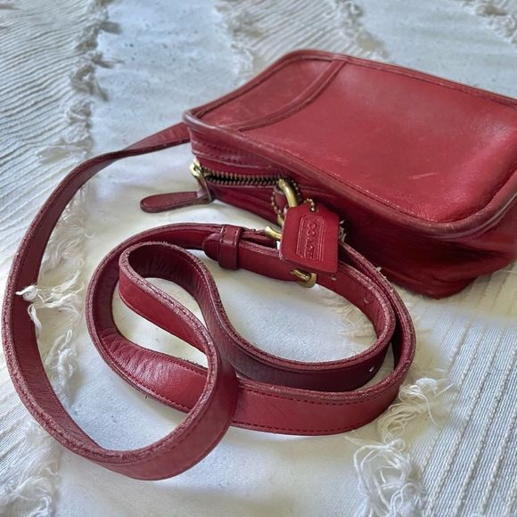 VINTAGE COACH CAMERA Bag Red Leather Shoulder Crossbody Handbag Purse H5C- 9973 - Picture 3 of 16